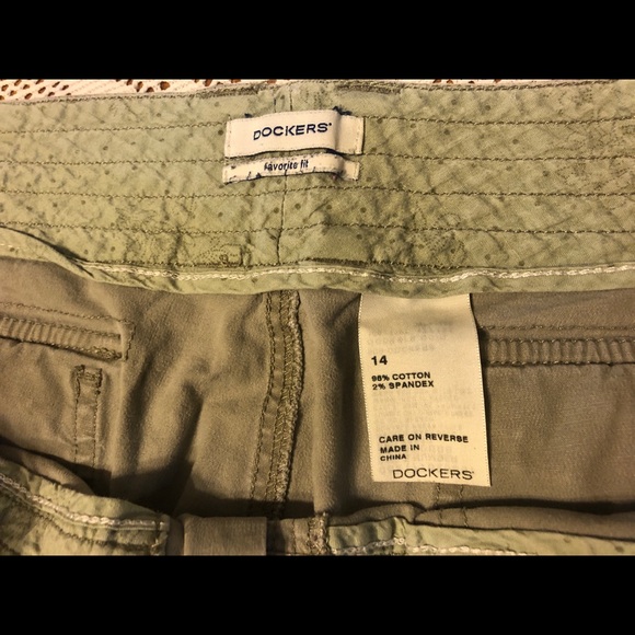 Dockers Capri Pant - Picture 3 of 8